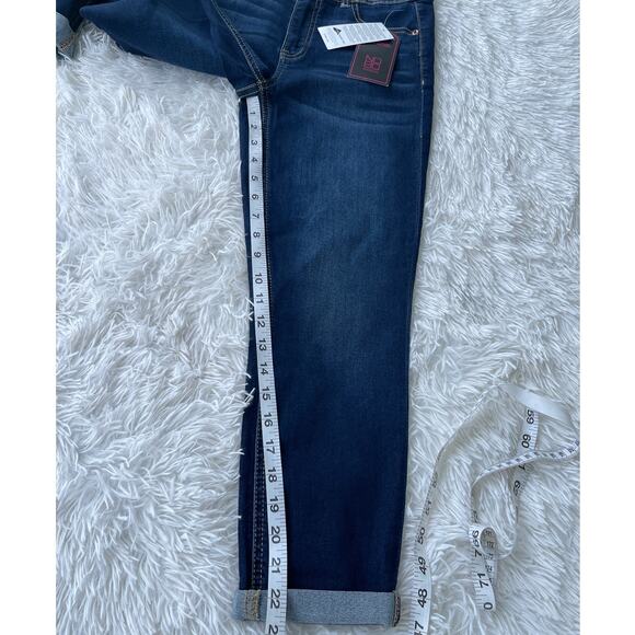 NWT No Boundaries Blue Jeans Super High-Rise Capri  Women Sz 9 NWT - Picture 4 of 11